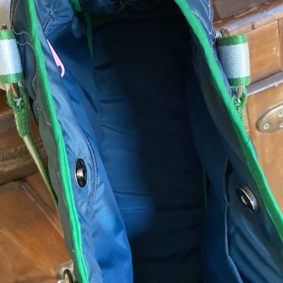 CINDY B TRAVEL SHOULDER BAG NEW NO TAG - Picture 7 of 8